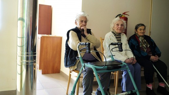 Polícia vyzýva seniorov, aby si dávali väčší pozor a nestali sa obeťami  podvodníkov a zlodejov!