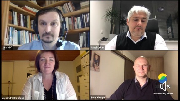 Celoplošné testovanie nie je správny krok, upozorňujú vedci