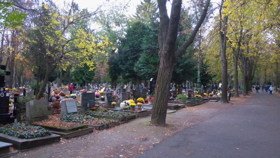 Viete, kedy sa prvýkrát slávil Sviatok všetkých svätých a Dušičky?