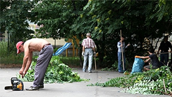 Ihrisko na Tabakovej ulici vyčistili s pomocou ľudí bez domova