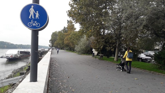 Policajti pátrajú po totožnosti už zosnulého muža. Spoznať ho môžete podľa oblečenia