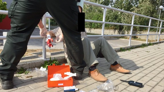 FOTO Dráma v Trnávke: Muž si podrezal žily, jeho život ratovali policajti