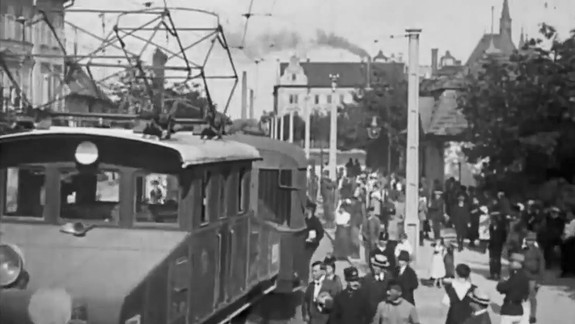 VIDEO: Unikátne viac než 100-ročné zábery na viedenskú električku v uliciach Bratislavy