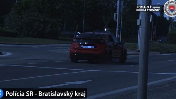 Polícia namerala v Bratislave cestného piráta, uháňal rýchlosťou 112 km/h