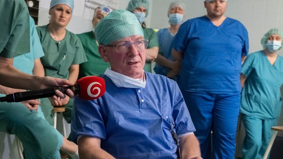 V UNB prvýkrát zoperovali pacienta s rakovinou prostaty metódou HIFU