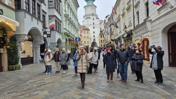 V Bratislave prenocovalo vlani viac ako 1,3 milióna turistov. Ktorý národ bol najväčším prekvapením?
