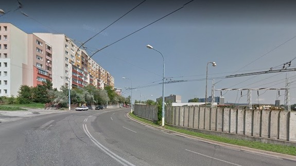 Donášku stravy do domácností  v Karlovej Vsi zefektívni nové auto