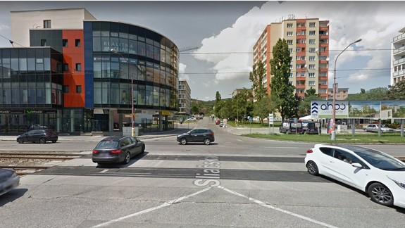 FOTO: Nedávno to tu opravovali a môžu sa do toho pustiť znova!