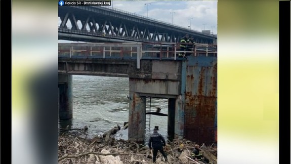 V Dunaji sa našlo telo neznámeho muža bez známok života!