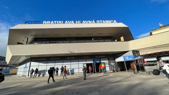 Prieskum: Väčšina Bratislavčanov sa hanbí za hlavnú železničnú stanicu