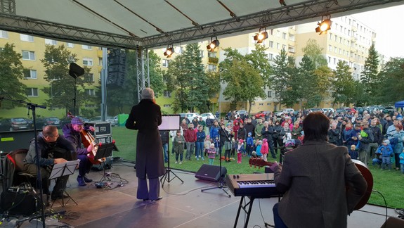Blíži sa obľúbené podujatie Spomienka na Deža, tento rok sa môžete tešiť na silné ženské hlasy