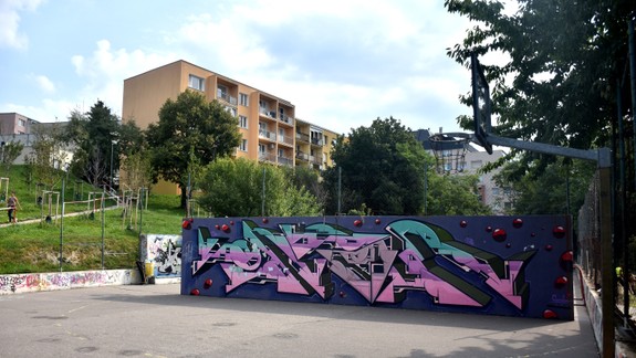 Začala sa rekonštrukcia najväčšieho športoviska na Kramároch. Ako bude vyzerať?