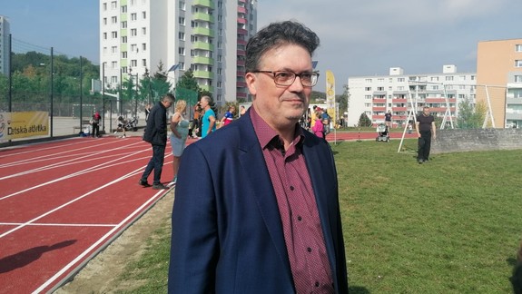 Minister školstva Horecký: K násilnému správaniu žiakov prispela aj izolácia a sociálne siete