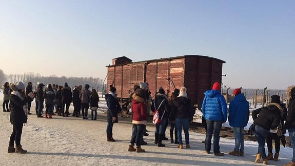 Župa pokračuje v akciách: V pondelok cesta do Osvienčimu aj Natálka