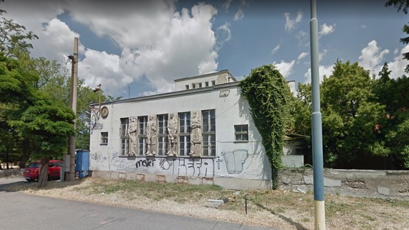 Ružinov kúpi túto starú budovu na Radničnom námestí – čo v nej bude?