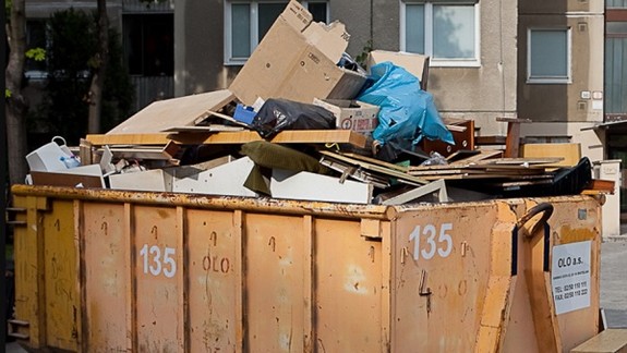 V Karlovej Vsi začali s jarným upratovaním 