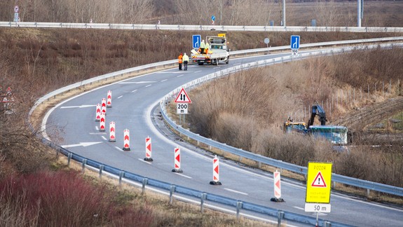 Polícia upozorňuje na uzatvorenie vetiev križovatky diaľnic D2-D4 Jarovce