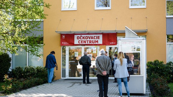 FOTO: V mestskej časti Bratislava – Vajnory otvorili veľkokapacitné vakcinačné centrum