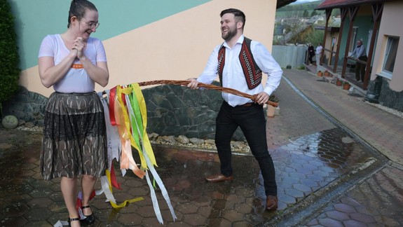 Šibačka bez súhlasu nie je tradícia, ale neúcta, upozorňujú policajti