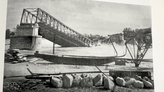 História: Keď Bratislavu oslobodili, Petržalka bola odtrhnutá a ešte bojovala