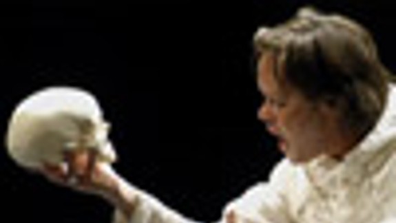 V SND počuť Hamletovo Byť či nebyť?