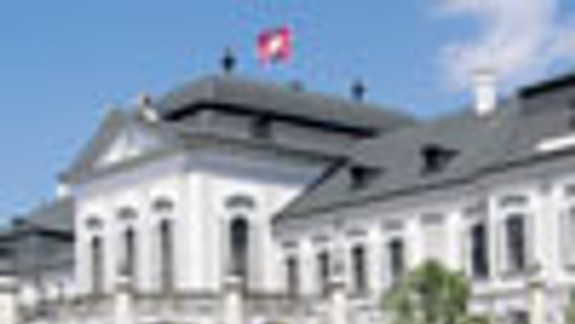 Na Hodžovom námestí bude kvetinový štátny znak