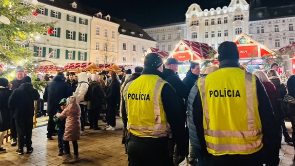 Aj štátna polícia posilnila po útoku v nemeckom Magdeburgu hliadky na vianočných trhoch