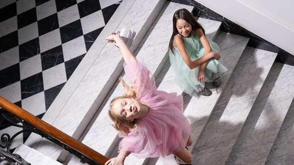 Ako obliecť dieťa na svadbu? Praktické a estetické návrhy