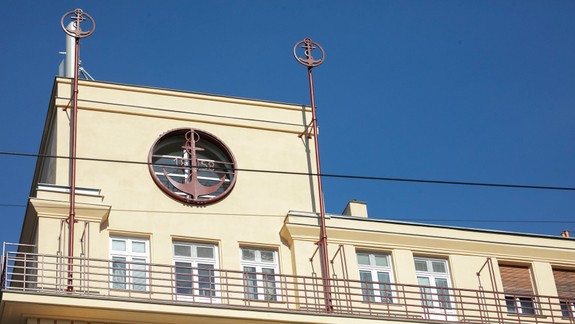 FOTO Dom bývalej poisťovne Kotva v Starom Meste zrekonštruovali jeho obyvatelia za vlastné