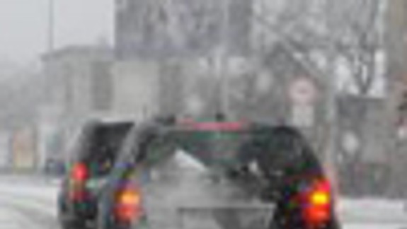 Bratislavou sa prehnala zimná búrka