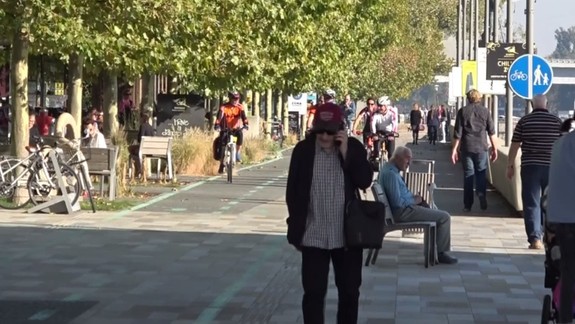 PRIESKUM: Ako spolu vychádzajú chodci s cyklistami na dunajskej promenáde?