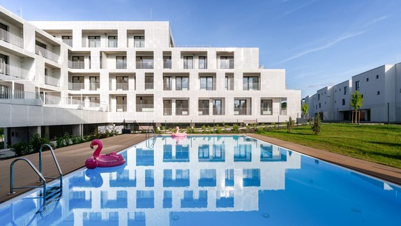 Byty, domy i komunitný bazén. V Dúbravke skolaudovali projekt Agáty