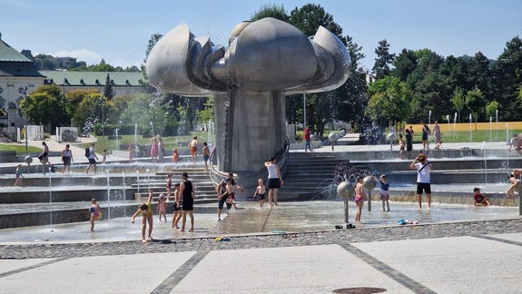 Meteorológovia varujú, v nedeľu rátajte s horúčavami