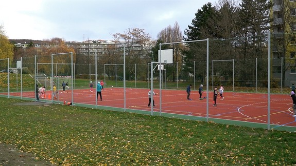 V Karlovej Vsi vybudovali najväčšie multifunkčné ihrisko
