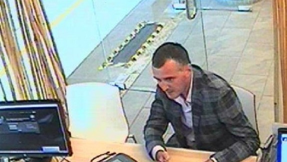 Nepoznáte ho? Policajti zisťujú totožnosť tohto muža