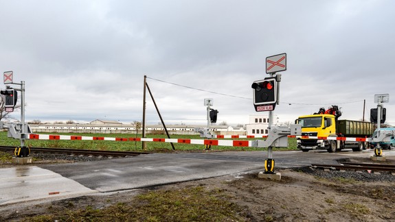 ŽSR chcú na trati Bratislava - Komárno zmodernizovať sedem priecestí