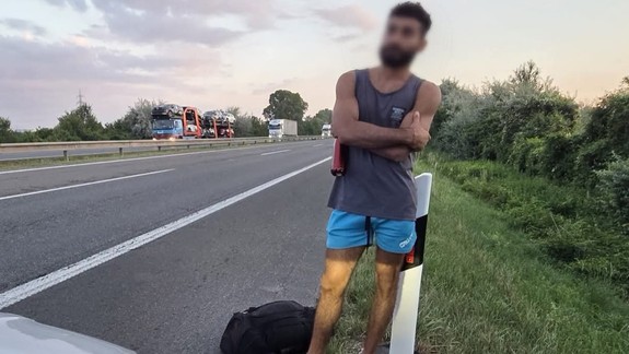 Po diaľnici D2 si vykračoval chodec, dostal pokutu
