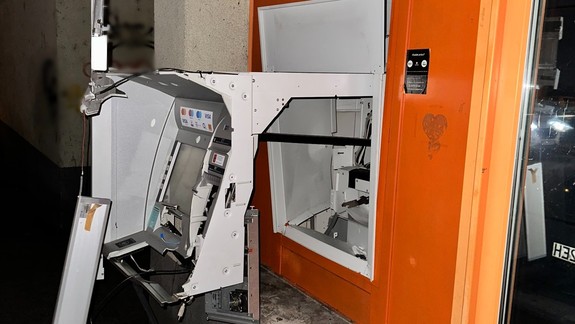 Nočný výbuch na Nobelovej: Zlodeji sa zamerali na bankomat