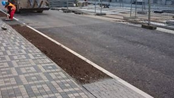 Prostredie na Štúrovej pomáha zvlhčovať vodopriepustná dlažba