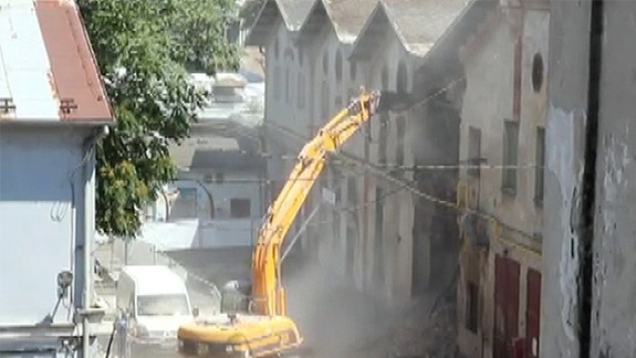 Cvernovku na Páričkovej začali a už aj prestali búrať