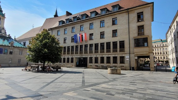 Úcta k hodnotám slobodnej spoločnosti: Zamestnanci magistrátu i BVS dostanú 17. novembra voľno