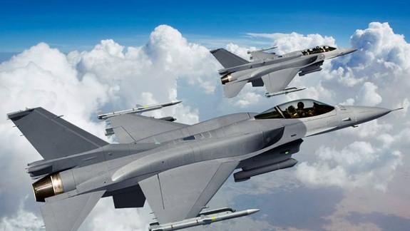 NKÚ: Nepreukázalo sa, že nákup 14 stíhačiek F-16 bol opodstatnený