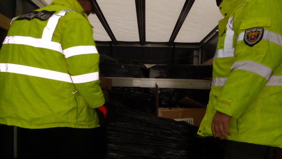 Vo štvrtom bratislavskom okrese prebiehala v piatok večer policajná akcia