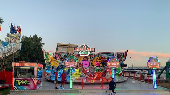FOTO: V Petržalke majú opäť lunapark - viete, kde ho nájdete?