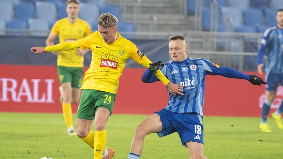 Futbalisti Slovana Bratislava zdolali Žilinu 3:2 a budú zimovať na čele