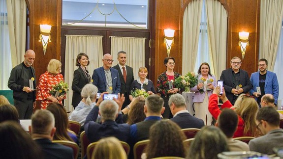 Ocenili najpredávanejších slovenských autorov. Zlaté a Platinové knihy aj Zlaté pero poznajú svojich víťazov