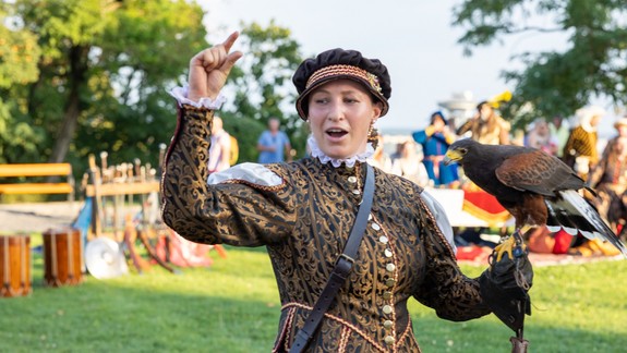 Tip na piatkový večer: Tyršovo nábrežie ožije rytierskym turnajom a sokoliarskym vystúpením