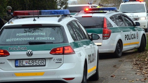 Muž nahlásil bombu v banke a museli evakuovať všetky jej petržalské pobočky