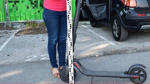 Na nábreží sa zrazili kolobežkári, jeden skončil v nemocnici