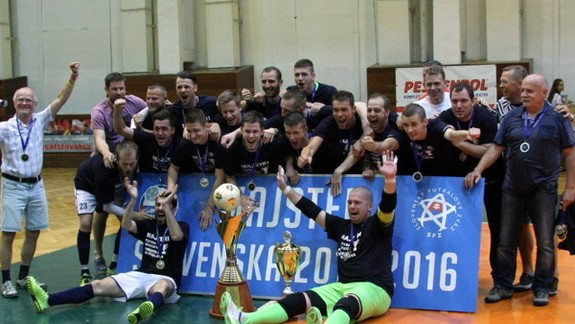 Prvý titul pre Pinerolu, v rozhodujúcom finále zdolala Slov-Matic